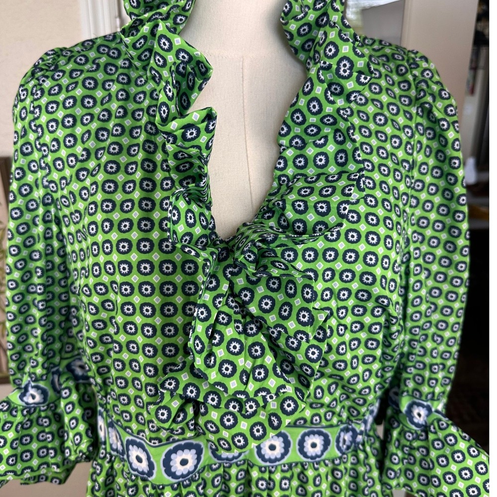 Gretchen Scott SZ Med The Posh Foulard Green Medallion Ruffle V-Neck Maxi dress - Picture 5 of 15